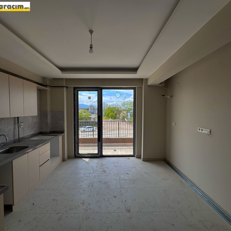 ARİFİYE HANLI GİRİŞİNDE HAVUZLU 2+1 SIFIR DAİRE