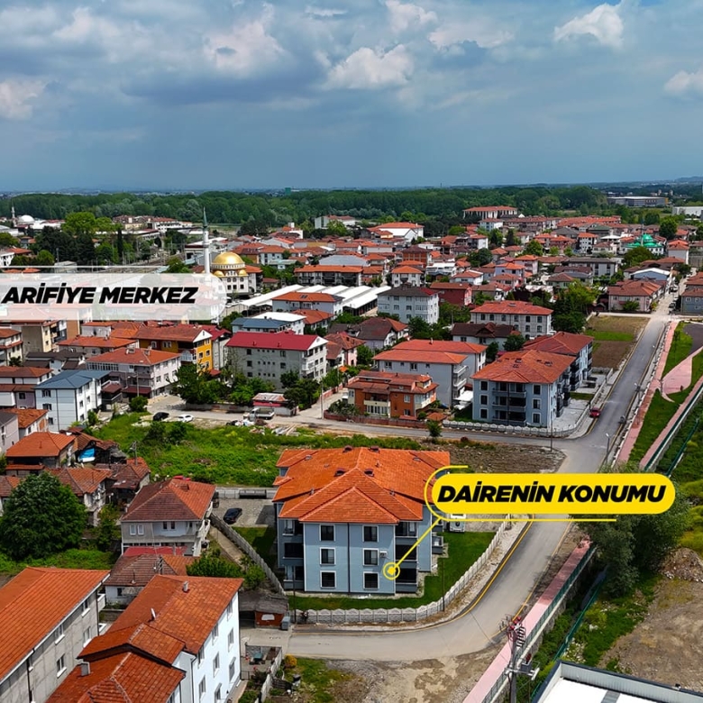 ARİFİYE FATİH MAHALLESİNDE EBEVEYN BANYOLU 3+1 SATILIK DAİRE