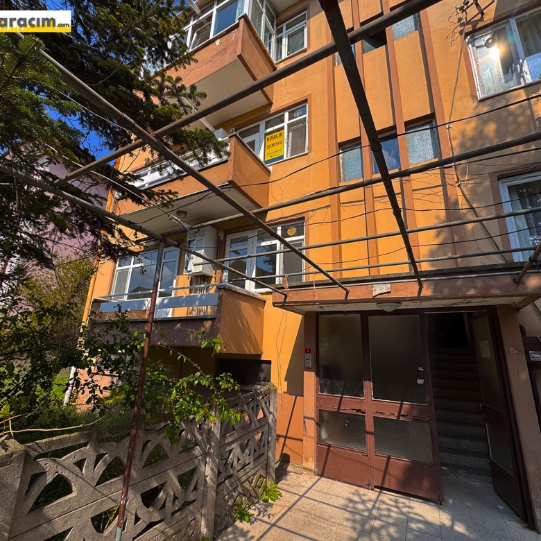 ADAPAZARI ŞEKER MAHALLESİNDE ÇARŞI MERKEZE YAKIN KİRALIK 3+1 DAİRE