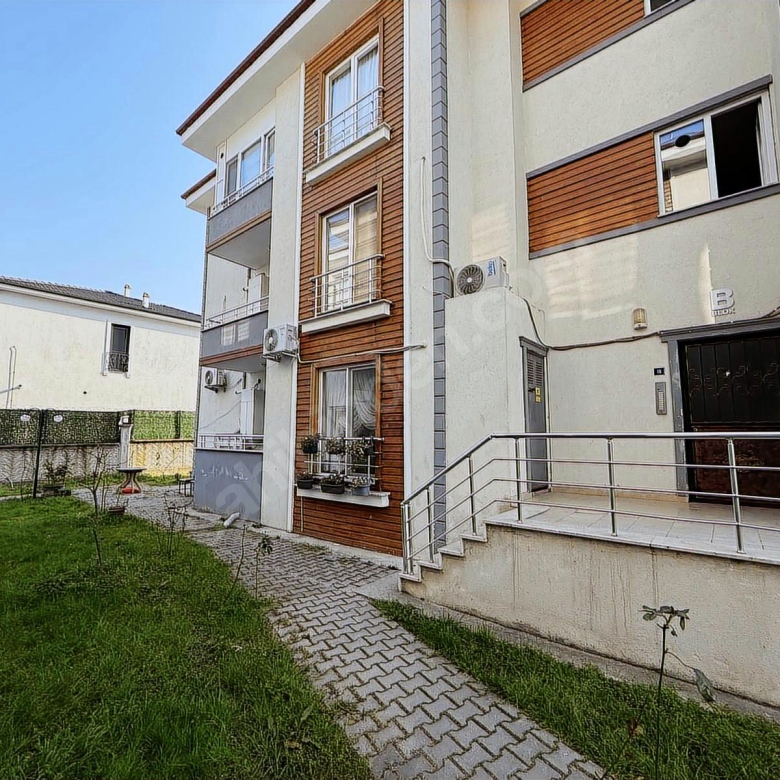 SAPANCA GAZİPAŞA MAHALLESİNDE 2+1 SATILIK DAİRE