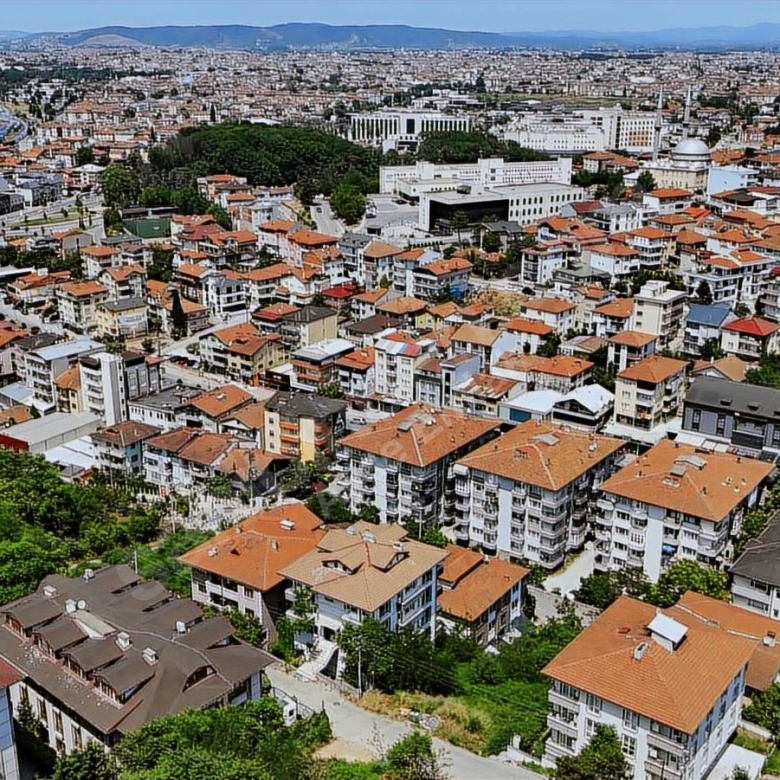 ADAPAZARI MALTEPE MAHALLESİNDE ŞEHİR MANZARALI 2+1 SATILIK DAİRE