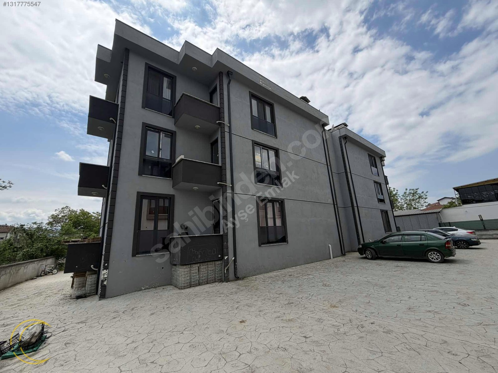 ARİFİYE HANLI MERKEZDE GENİŞ KULLANIMLI 3+1 SATILIK DAİRE