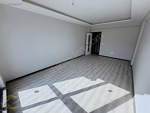 ARİFİYE FATİH MAHALLESİ EBEVEYN BANYOLU OTOPARKLI 2+1 SATILIK DAİRE