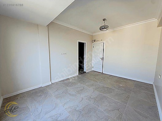 SAPANCA ÜNLÜCE MAHALLESİNDE 230M² GÖL MANZARALI 4+1 SATILIK VİLLA