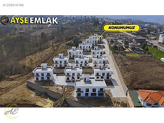 SAPANCA ÜNLÜCE MAHALLESİNDE 230M² GÖL MANZARALI 4+1 SATILIK VİLLA