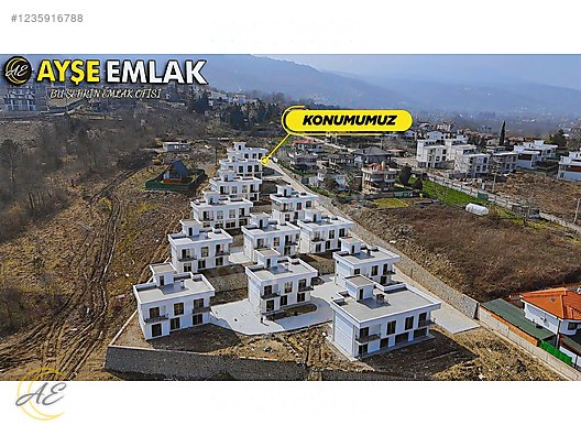 SAPANCA ÜNLÜCE MAHALLESİNDE 230M² GÖL MANZARALI 4+1 SATILIK VİLLA