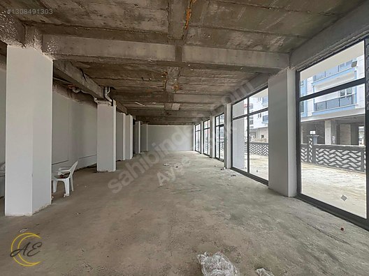 ARİFİYE FATİH MAHALLESİNDE OSMAN GAZİ CADDESİNDE 245M² SATILIK DÜKKAN