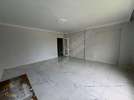 ARİFİYE FATİH MAHALLESİNDE EBEVEYN BANYOLU 3+1 SATILIK DAİRE