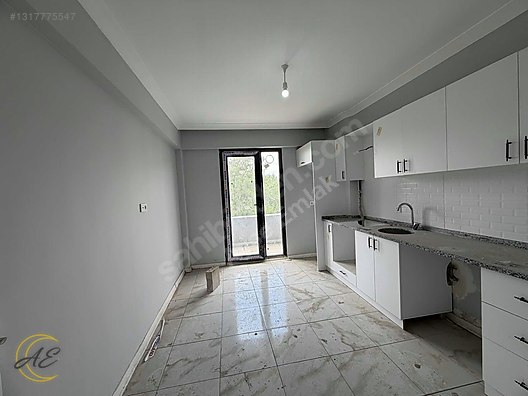 ARİFİYE HANLI MERKEZDE GENİŞ KULLANIMLI 3+1 SATILIK DAİRE