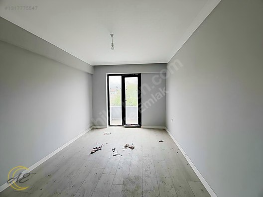 ARİFİYE HANLI MERKEZDE GENİŞ KULLANIMLI 3+1 SATILIK DAİRE