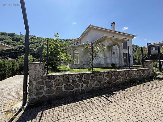 SAPANCA YANIK MAHALLESİNDE 4+1 BAHÇELİ KİRALIK VİLLA