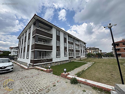 ARİFİYE NEVİYE MAHALLESİNDE 3+1 115M² SATILIK DAİRE