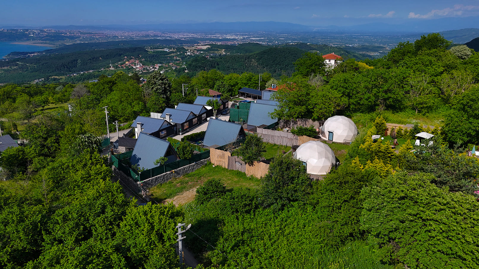 Sapanca Şükriye’de 1863m² 2 adet Glampingli Satılık Arsa