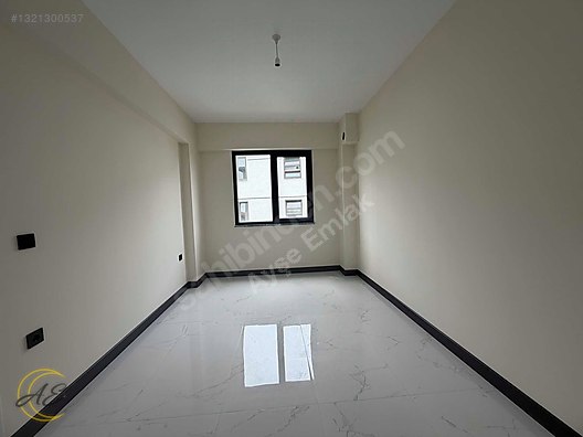 ARİFİYE NEVİYE’DE 2+1 ORTA KAT SATILIK DAİRE