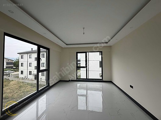 ARİFİYE NEVİYE’DE 2+1 ORTA KAT SATILIK DAİRE